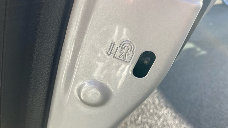 Toyota Corolla 1.8 VVT-i Hybrid Icon Tech 5dr CVT Hybrid Hatchback